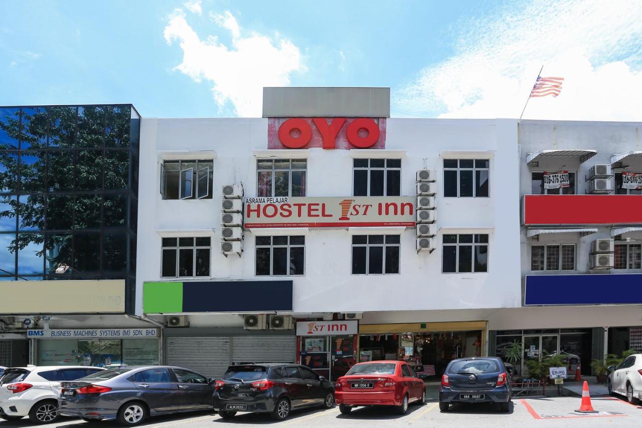 Oyo 89891 1St Inn Hotel Subang Subang Jaya Exterior photo
